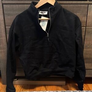 Double Zero Quarter zip Black Sweater